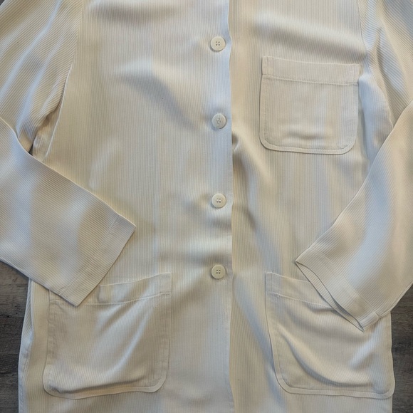 Vintage 100% Silk Ann Taylor Striped Cream Button-Down Blouse Size M - Picture 2 of 9